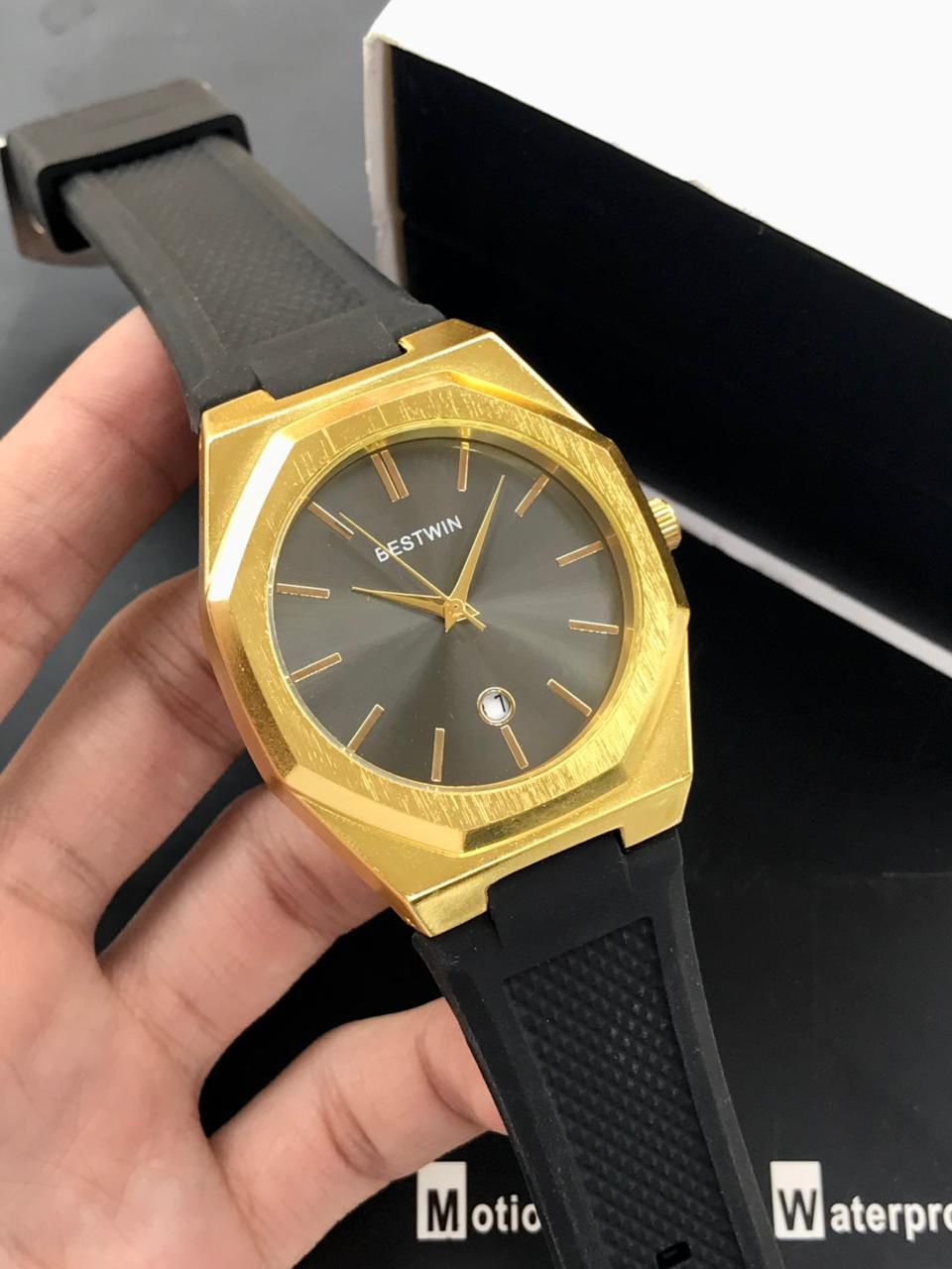 BESTWIN Silicone Strap Watch